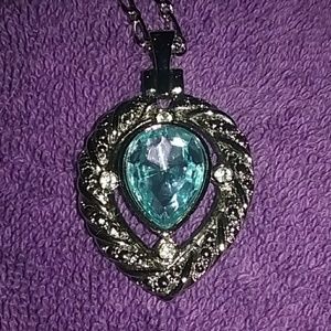 AVON FAUX MARCASITE TREASURES PENDANT NECKLACE~NIB